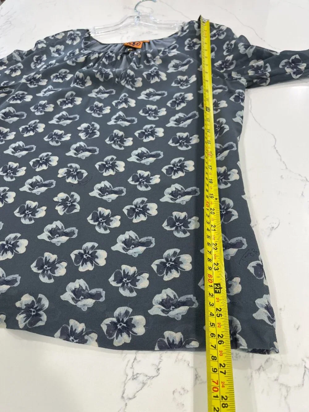 Tory Burch Silk Grey Floral Long Sleeve Blouse Size 6